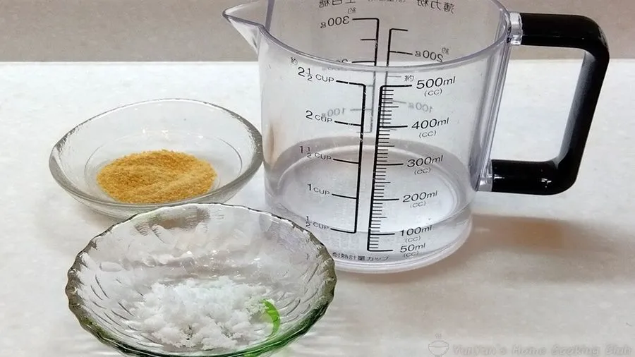 ブライン液の材料一式。