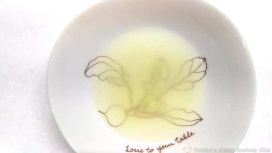 生レモンを絞った果汁