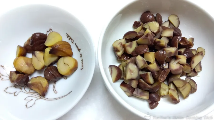 カット済みの甘栗をお皿に入れた写真。粗めに刻んだ様子。